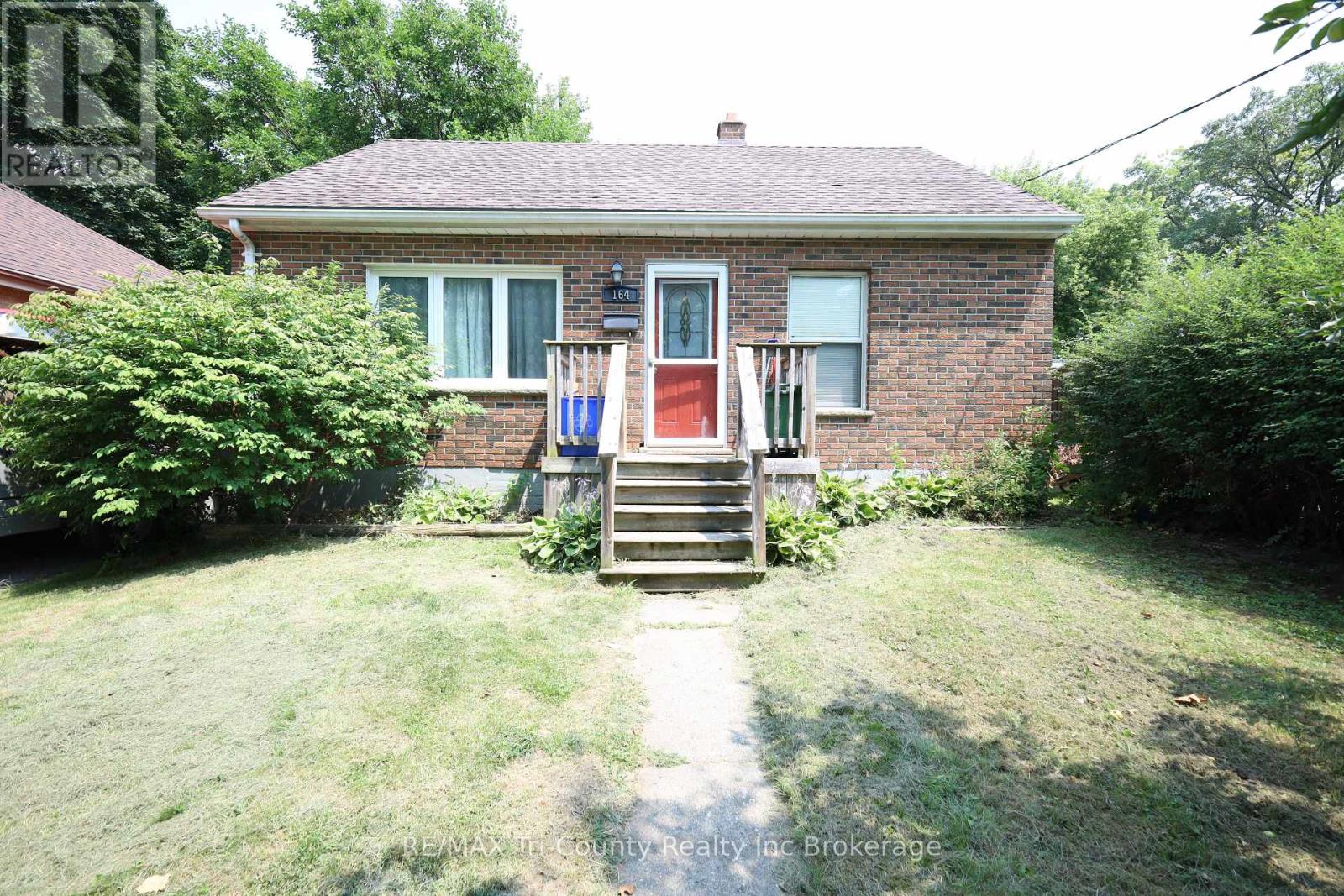 164 FELLNER AVENUE, London East (East M)