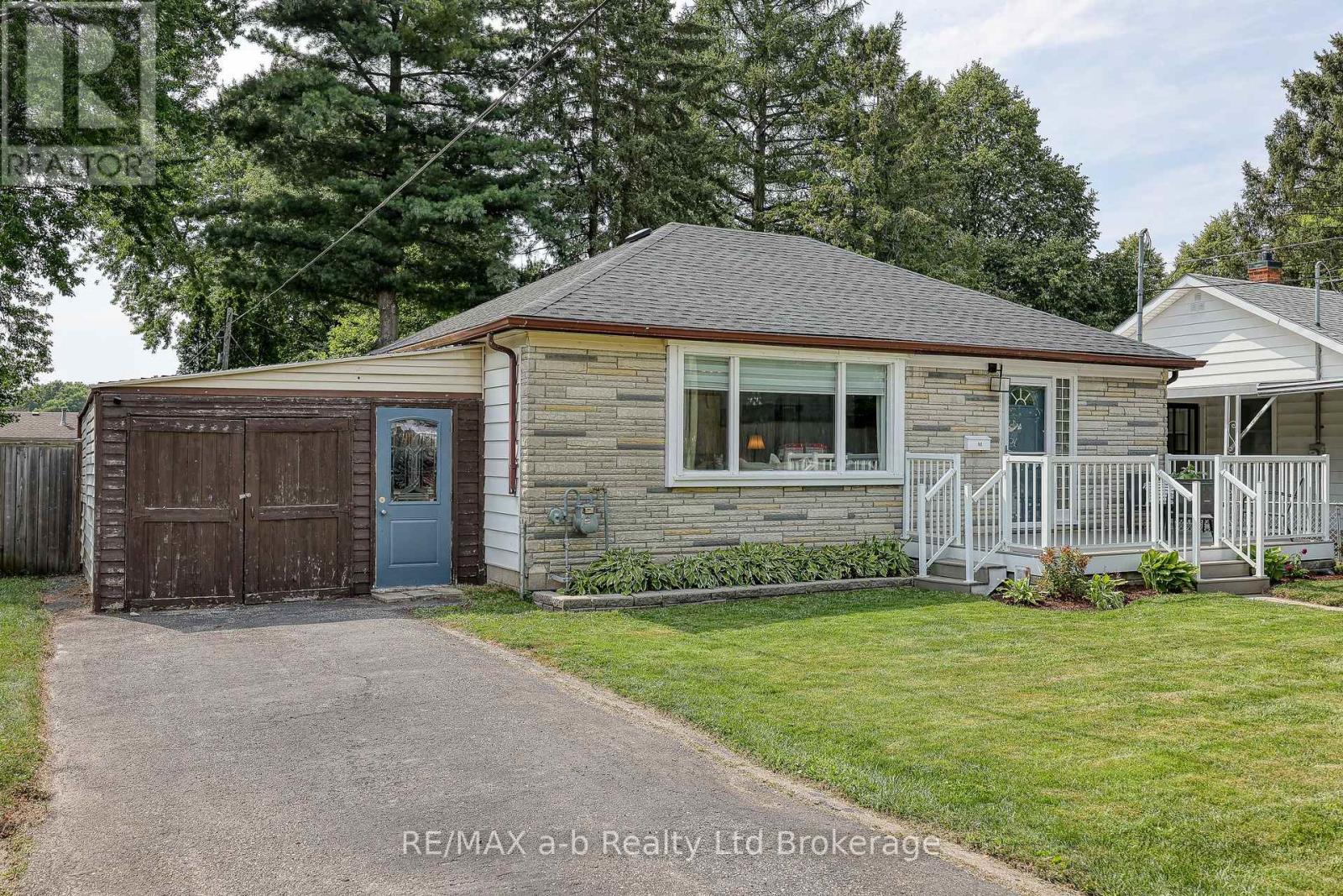 182 WATERLOO STREET, Woodstock (Woodstock - South)