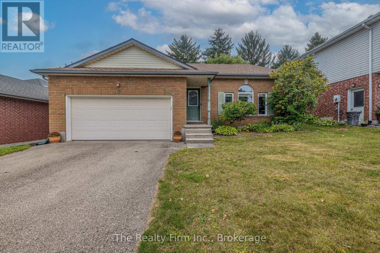 7 PINEHURST DRIVE, Woodstock (Woodstock - South)