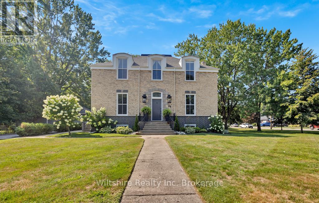 64 SOUTH STREET W, Aylmer