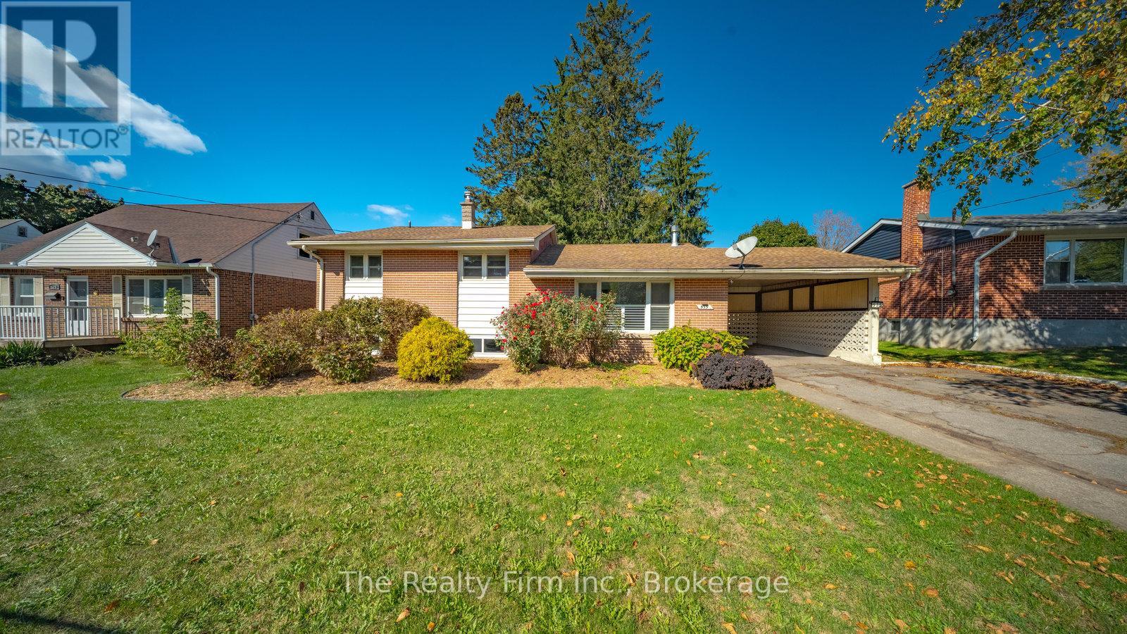 535 DEVONSHIRE AVENUE, Woodstock (Woodstock - North)