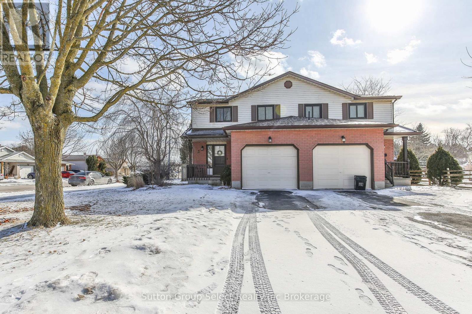 2 FREEMAN CRESCENT, Norfolk (Simcoe)