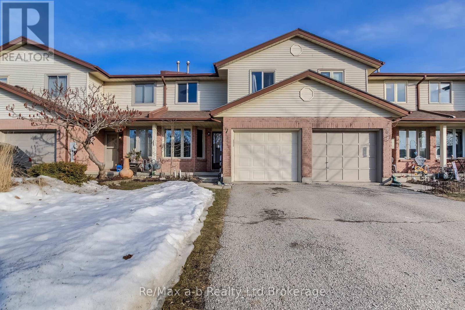 7 CONESTOGA ROAD, Woodstock (Woodstock - North)