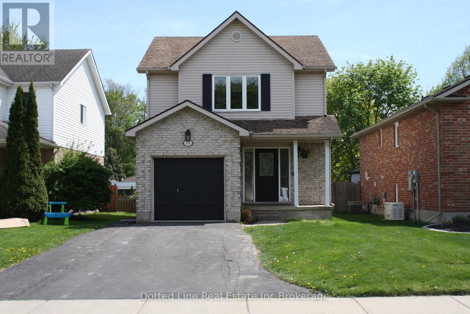 33 TRILLIUM DRIVE, Tillsonburg