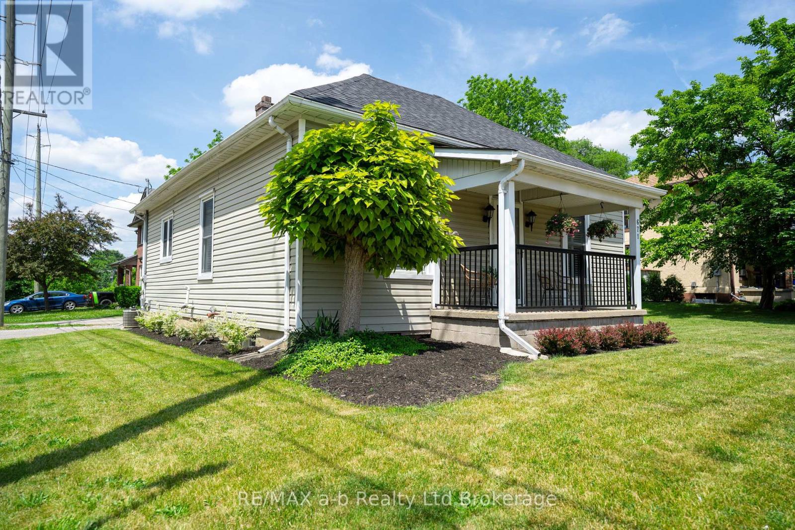 671 HENRY STREET, Woodstock (Woodstock - South)