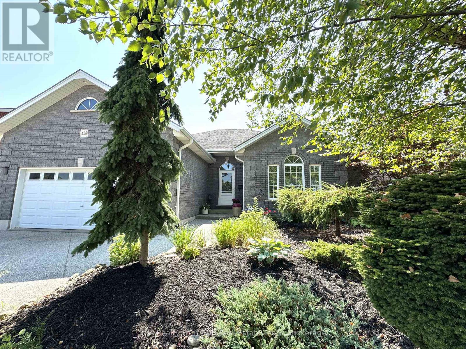 428 LAKEVIEW DRIVE, Woodstock (Woodstock - North)