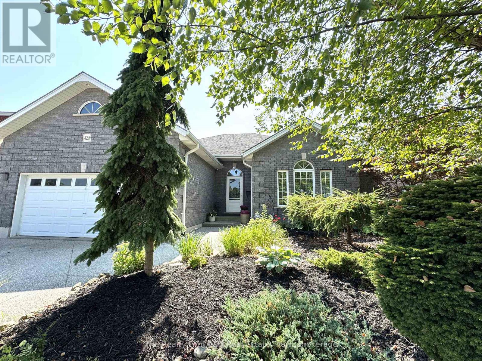 428 LAKEVIEW DRIVE, Woodstock (Woodstock - North)