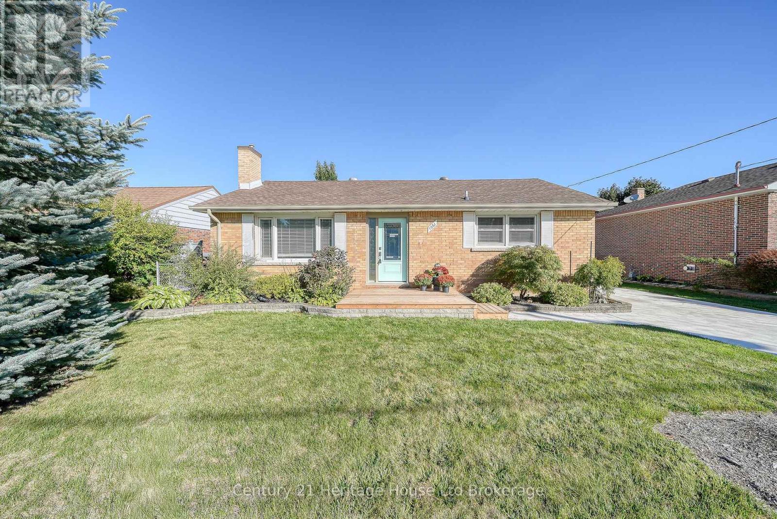 1061 ELORA ROAD, Woodstock (Woodstock - North)