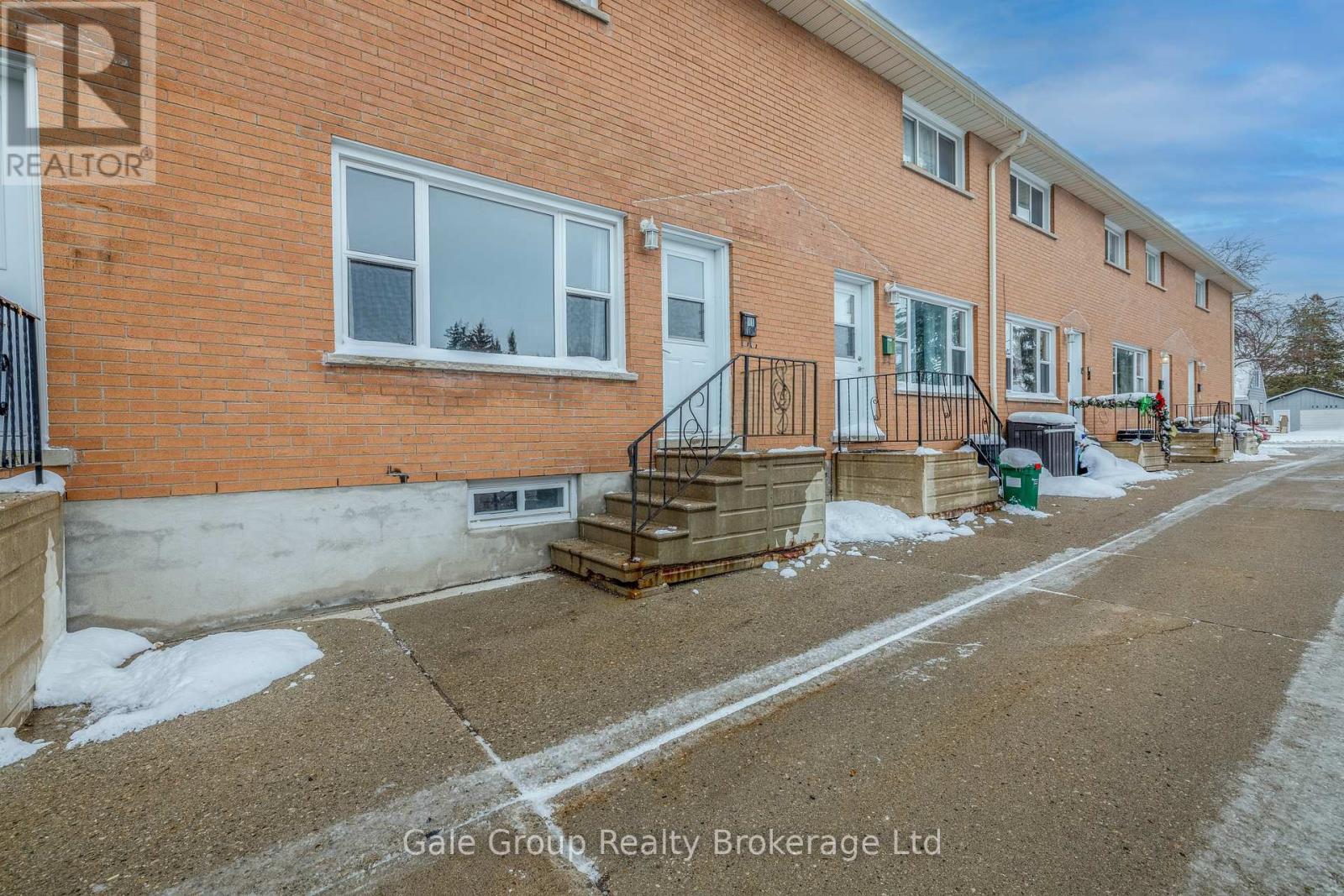 11 - 78 BEE STREET, Woodstock (Woodstock - South)