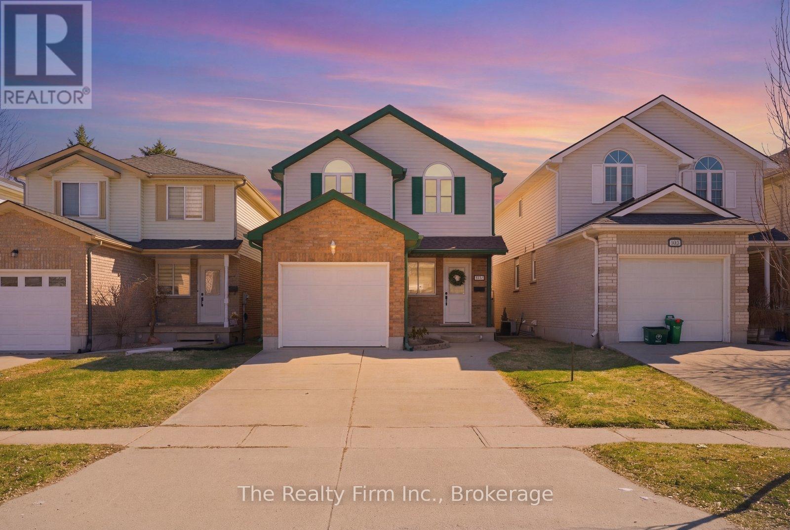 1032 PEARSON DRIVE, Woodstock (Woodstock - North)