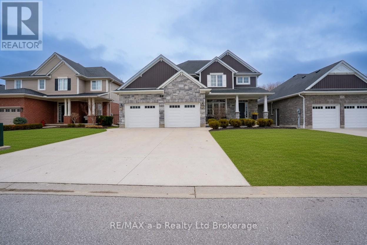 30 BROOKSIDE LANE, Tillsonburg