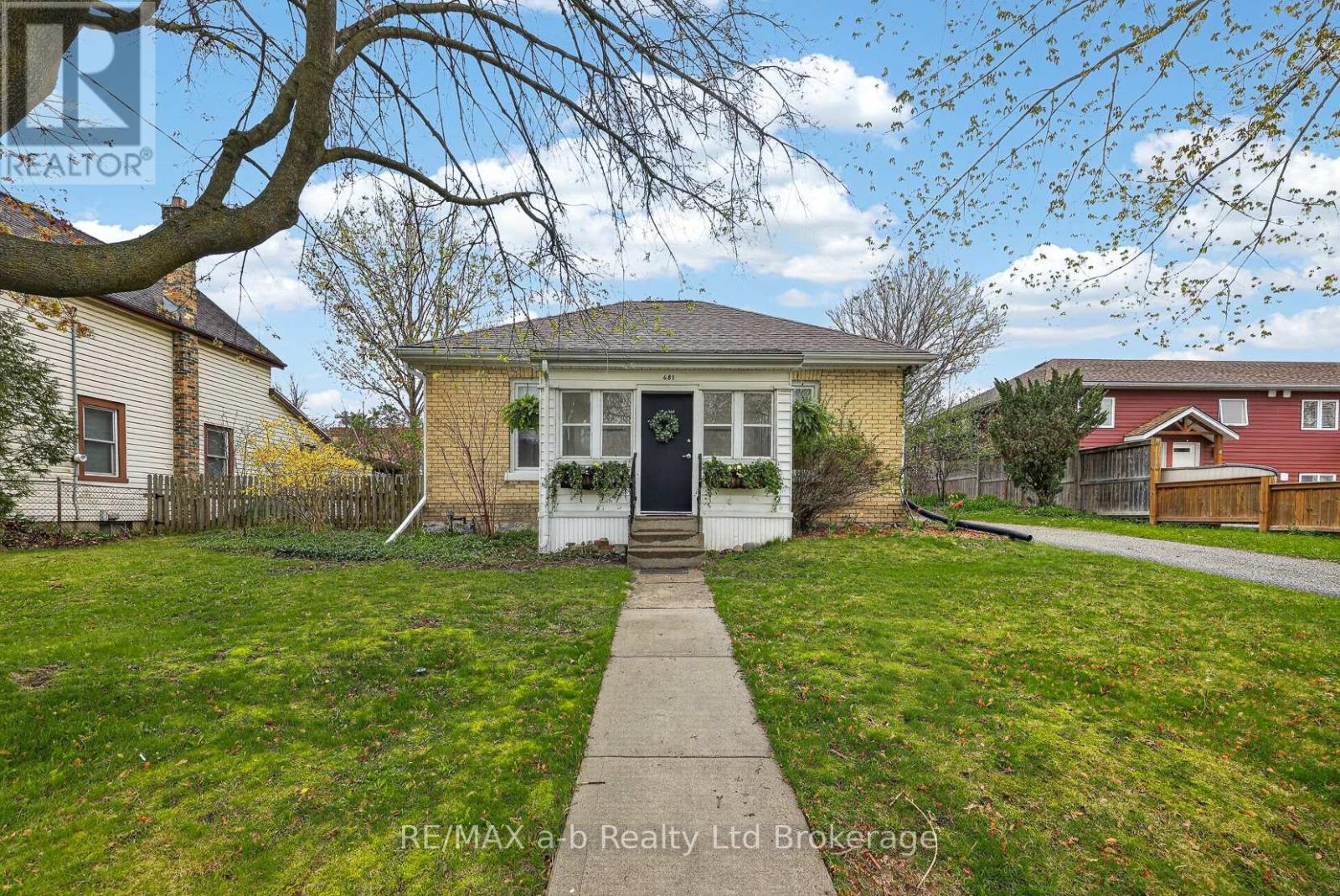 681 GEORGE STREET, Woodstock (Woodstock - North)