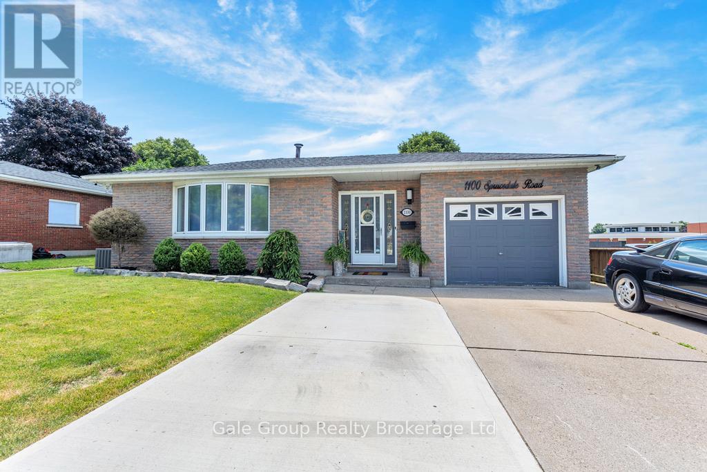 1100 SPRUCEDALE ROAD, Woodstock (Woodstock - North)