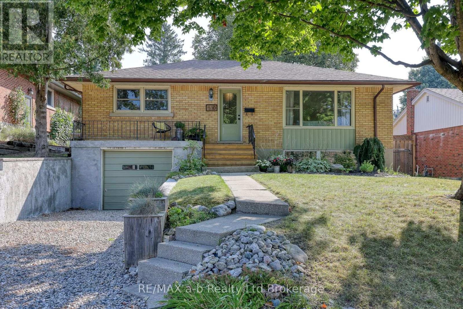 530 HIGHLAND DRIVE, Woodstock (Woodstock - North)