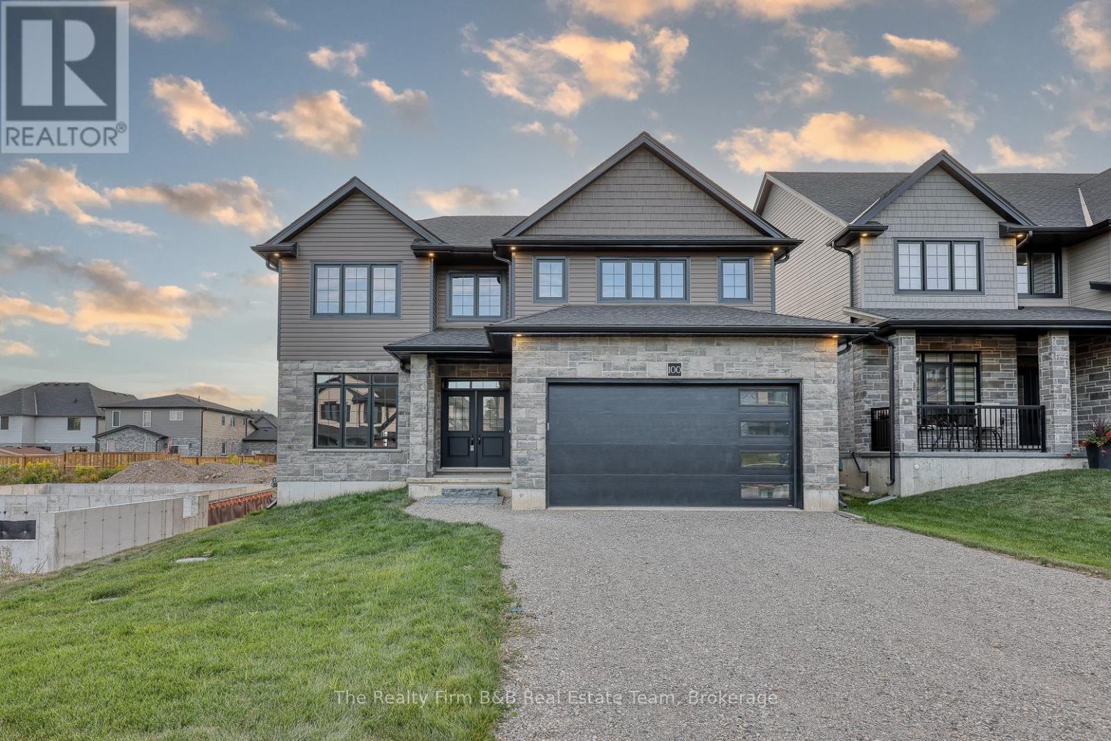 100 GRAYDON DRIVE, South-West Oxford (Mount Elgin)