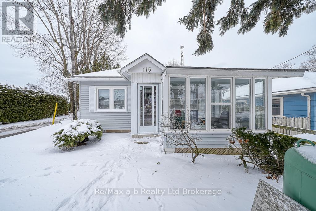 115 ERIE BOULEVARD, Norfolk (Port Rowan)