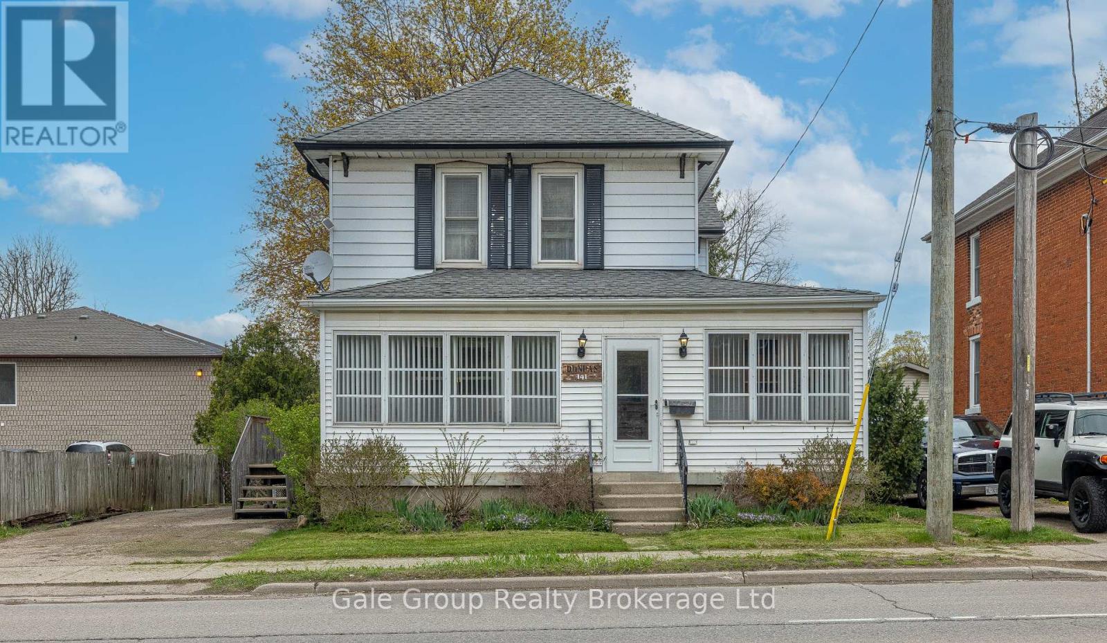 141 DUNDAS STREET, Woodstock (Woodstock - North)