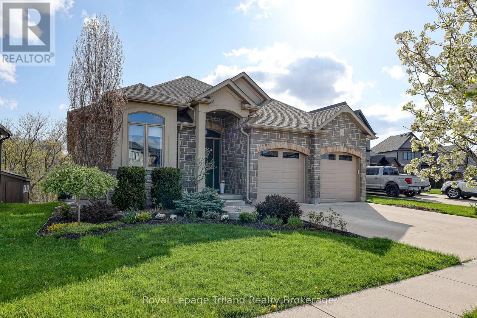 271 WEDGEWOOD DRIVE, Woodstock (Woodstock - North)