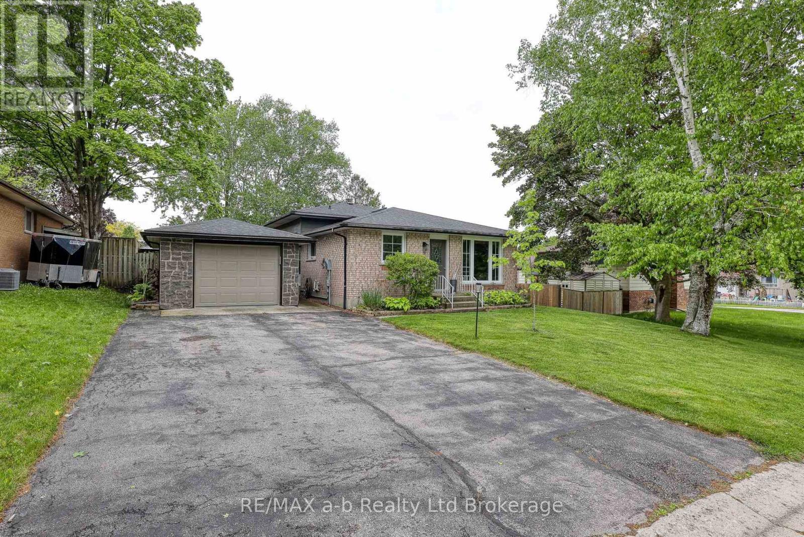 9 GRENVILLE STREET, Ingersoll (Ingersoll - South)