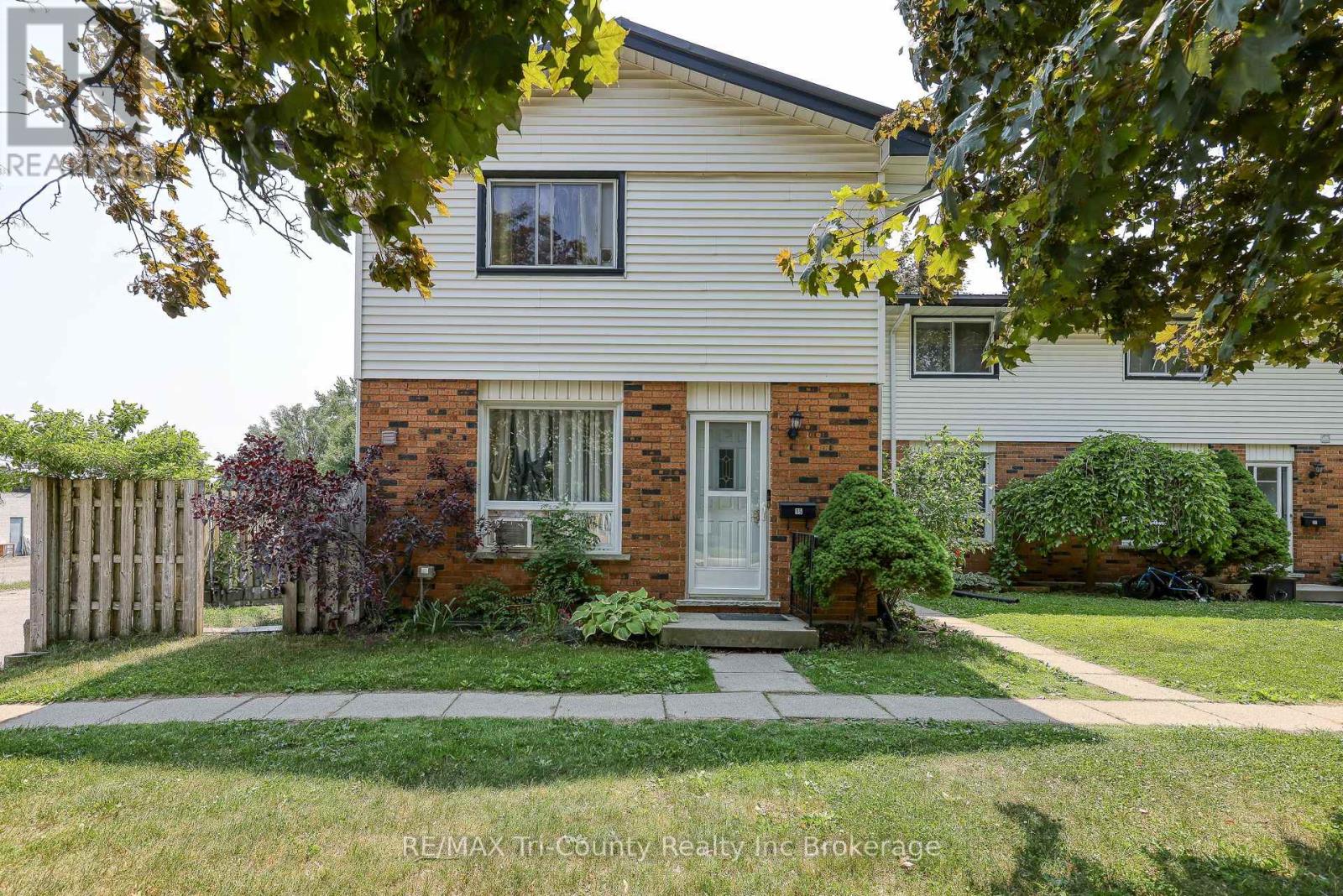 7 - 15 DEVONSHIRE AVENUE, Tillsonburg