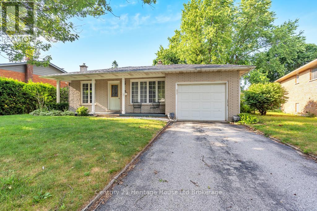 16 ALBA AVENUE, Tillsonburg