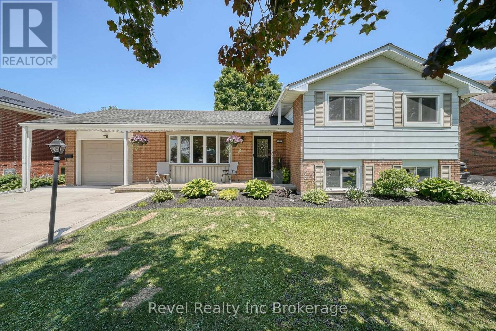 5 DEAN CRESCENT, Ingersoll (Ingersoll - South)