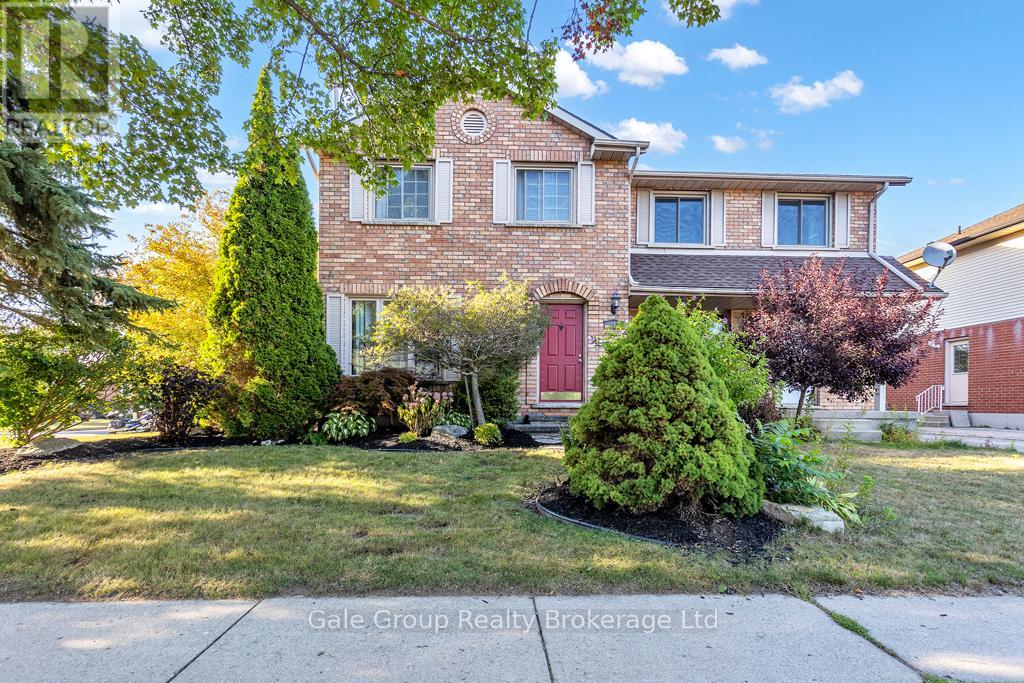 1 CARDINAL DRIVE, Woodstock (Woodstock - North)