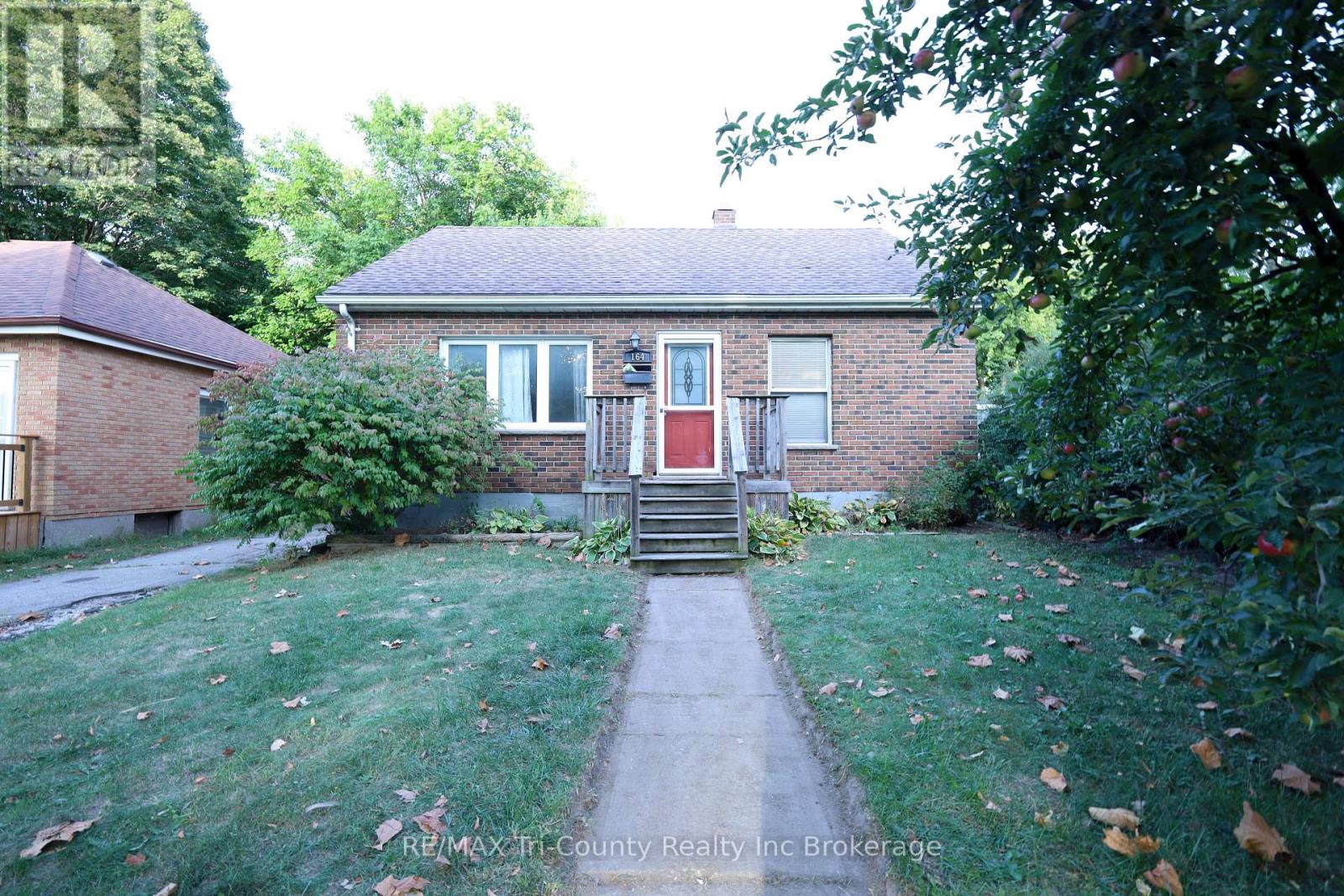 164 FELLNER AVENUE, London East (East M)