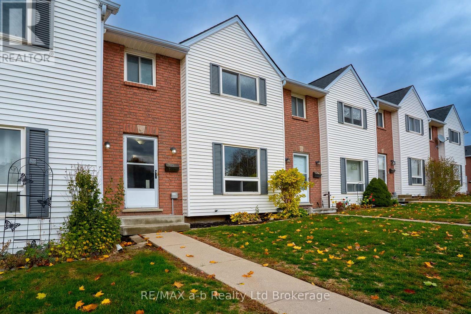 6 - 380 QUARTER LINE, Tillsonburg