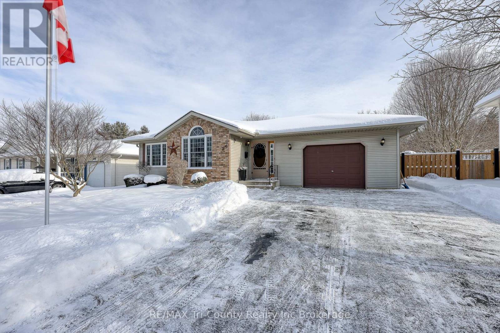 24 LORRAINE AVENUE, Tillsonburg