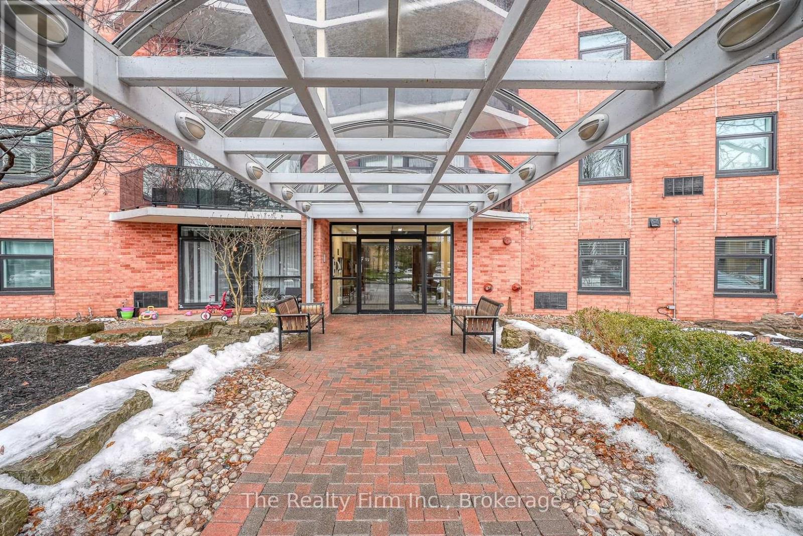 304 - 9 BONHEUR COURT, Brantford