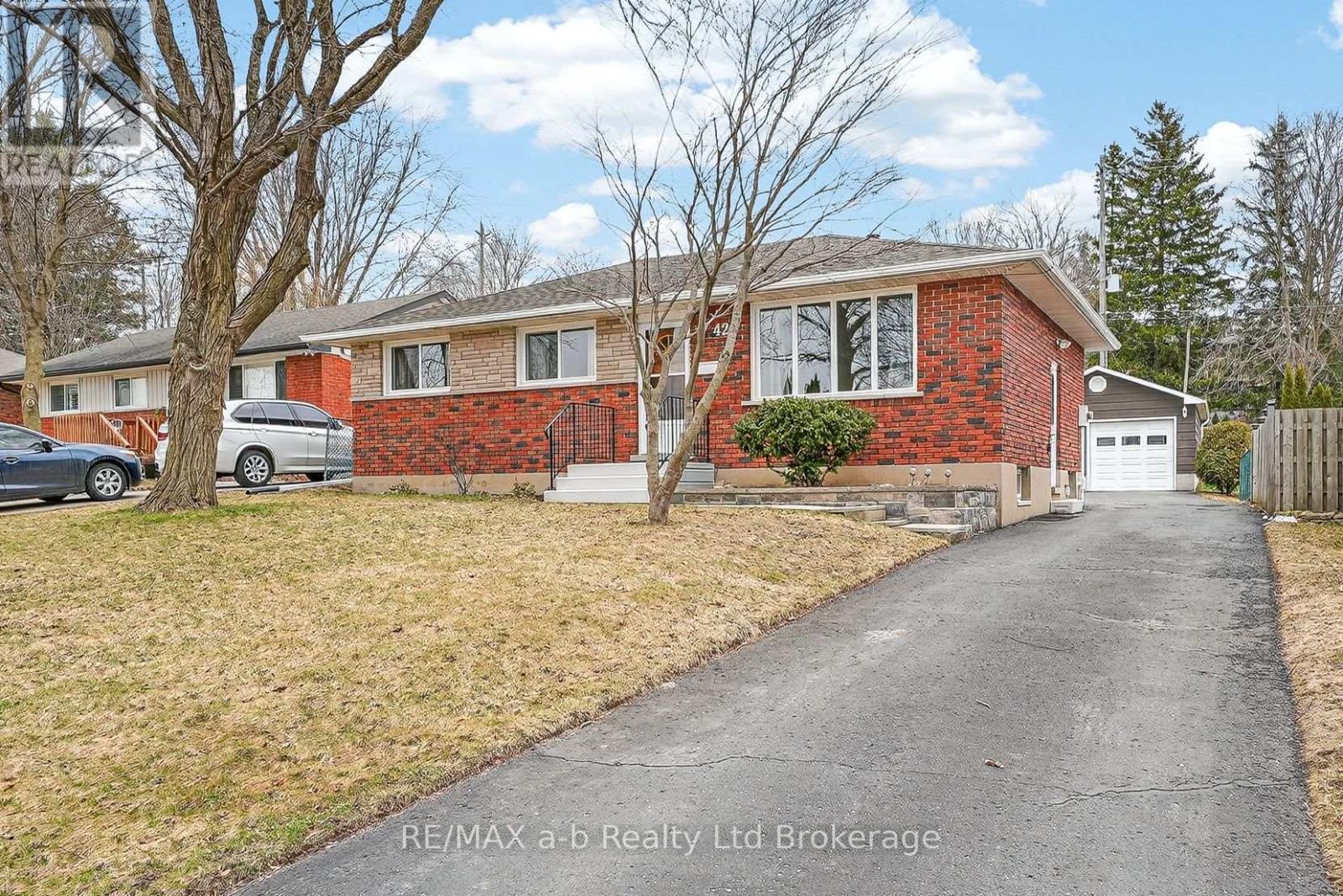 42 PRINCESS PARK ROAD, Ingersoll (Ingersoll - South)