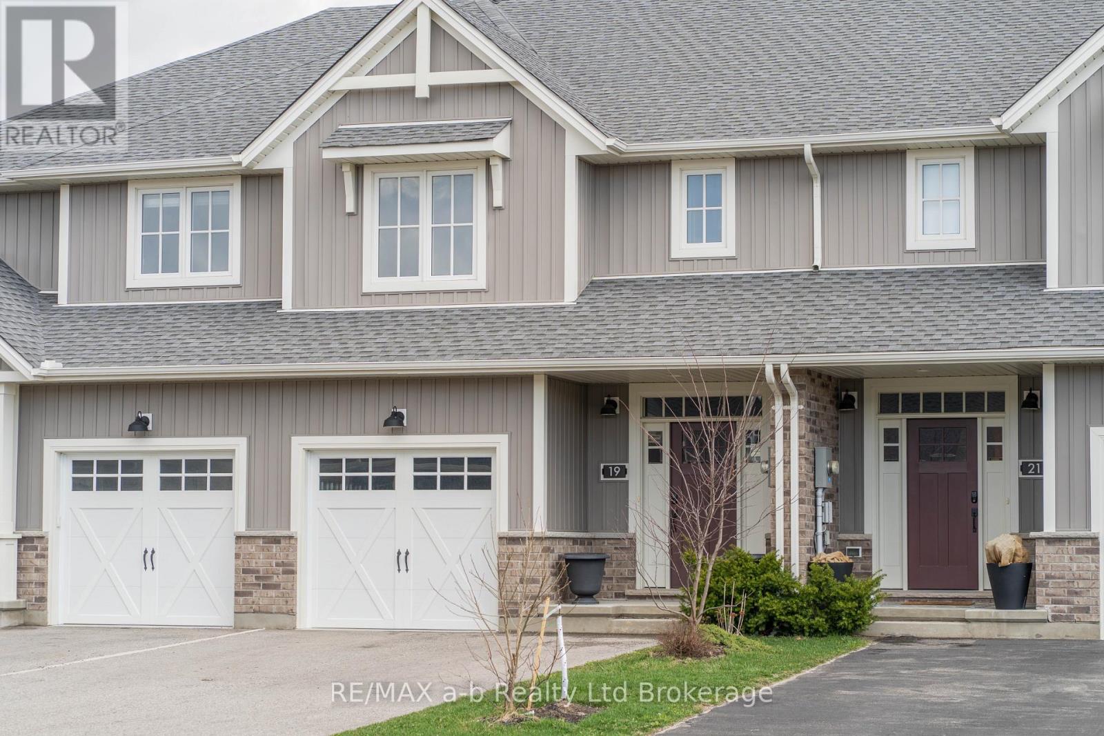 19 HUNTLEY AVENUE, Tillsonburg