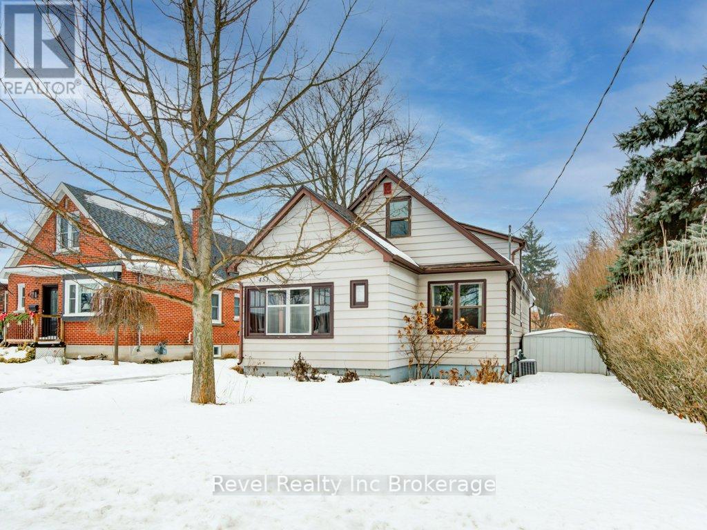 453 BRANT STREET, Woodstock (Woodstock - North)