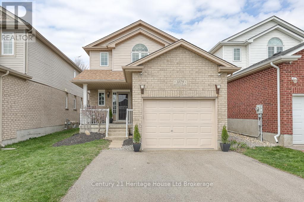 1079 MARQUETTE DRIVE, Woodstock (Woodstock - South)