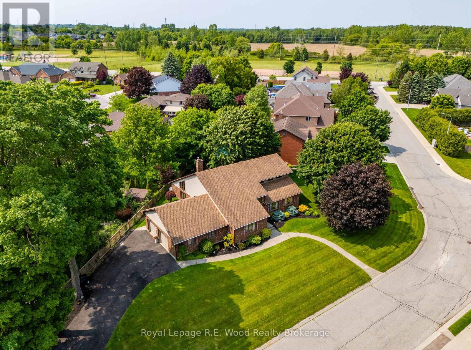 44 DEMEYERE AVENUE, Tillsonburg