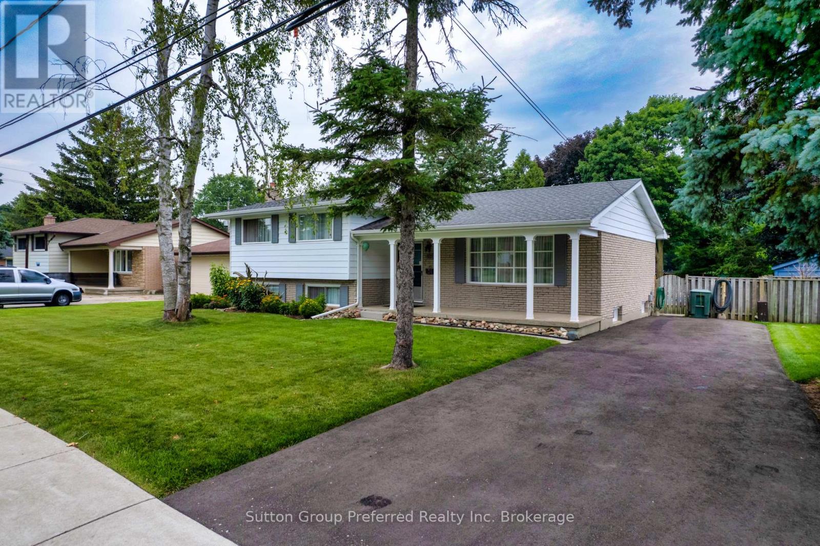 527 FAIR STREET, Woodstock (Woodstock - North)