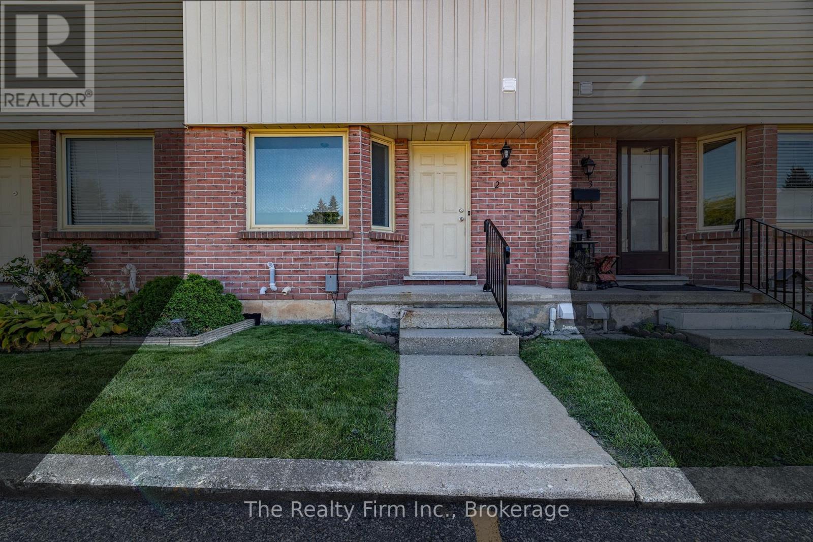 2 - 1135 NELLIS STREET, Woodstock (Woodstock - North)