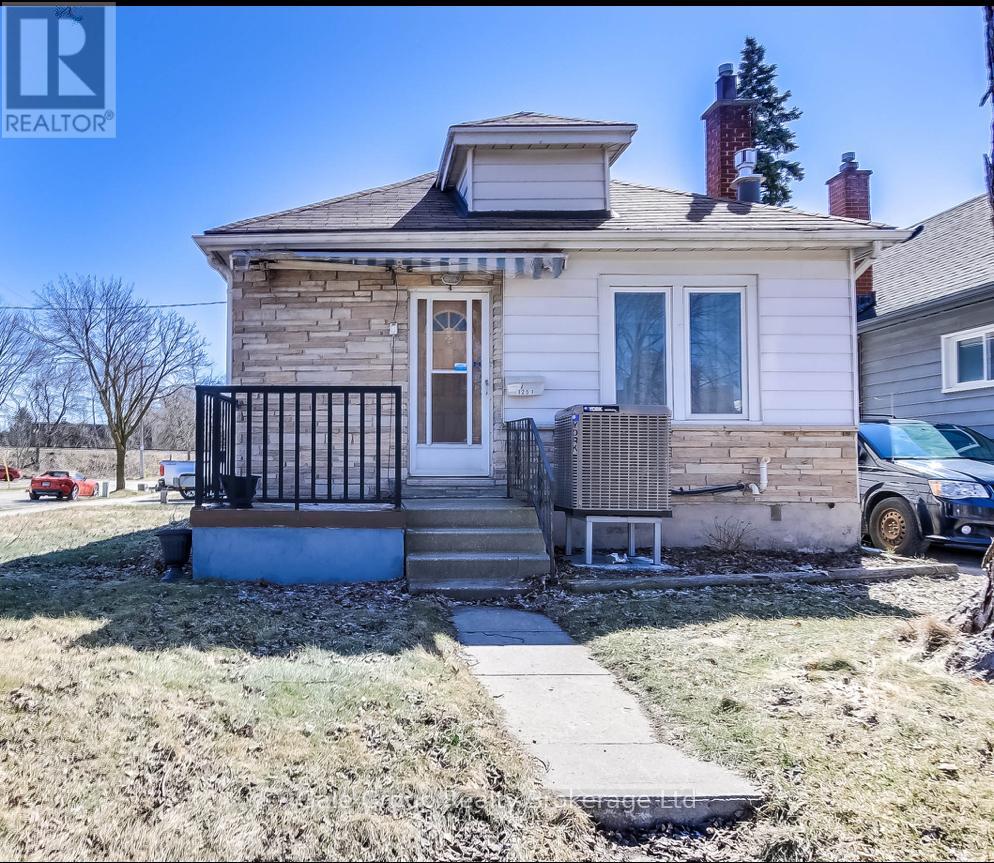 1251 FLORENCE STREET, London East (East M)