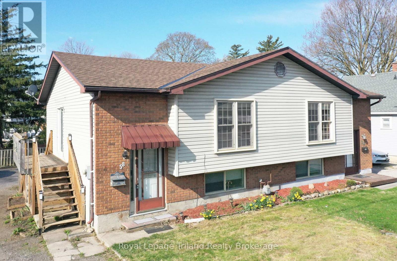 58 CEDAR STREET, Woodstock (Woodstock - South)