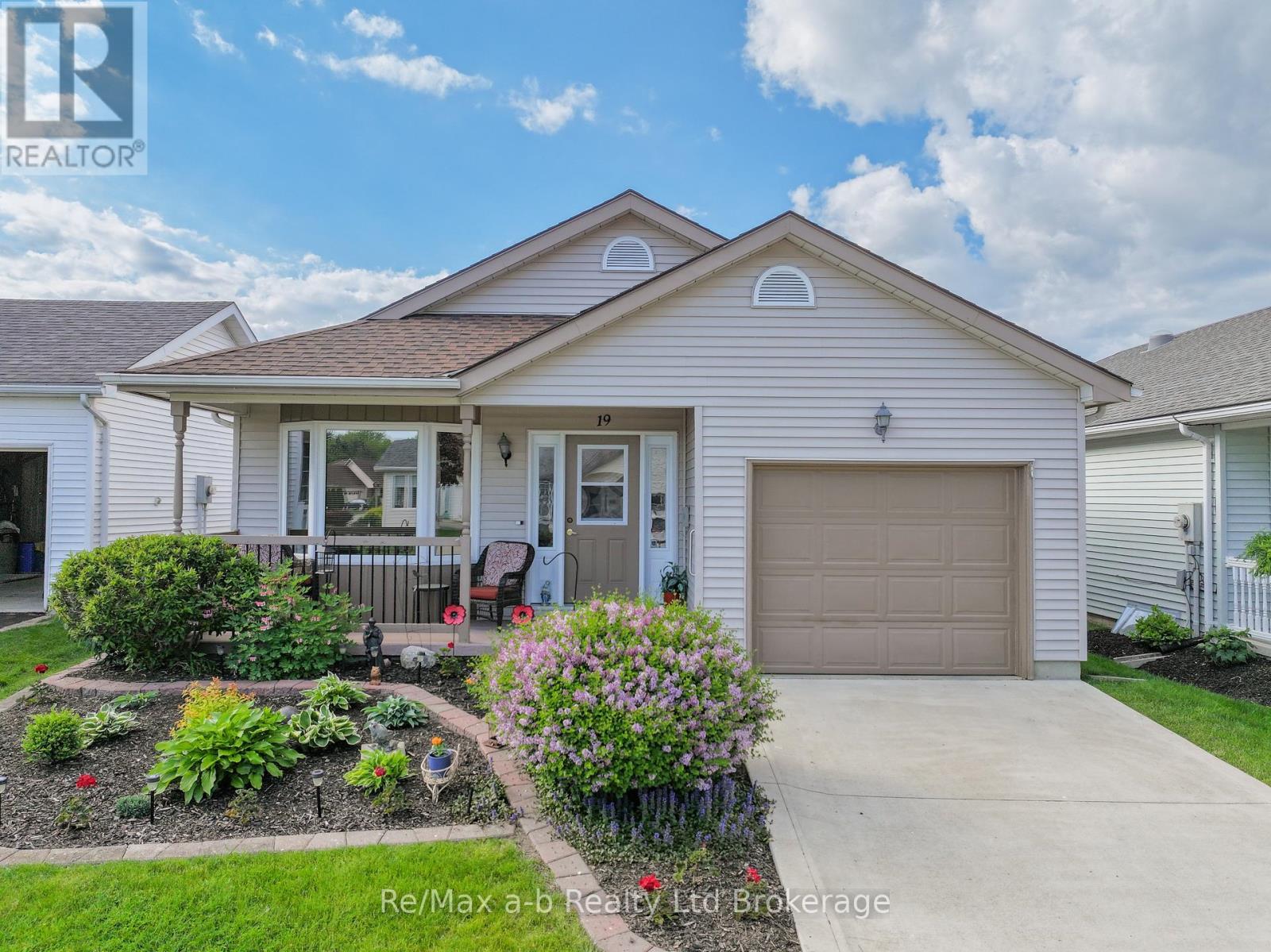 19 BRASHER DRIVE, Tillsonburg