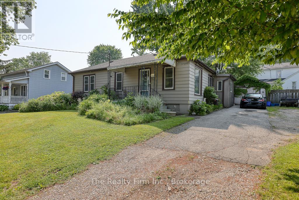 132 CHARLES STREET E, Ingersoll (Ingersoll - South)