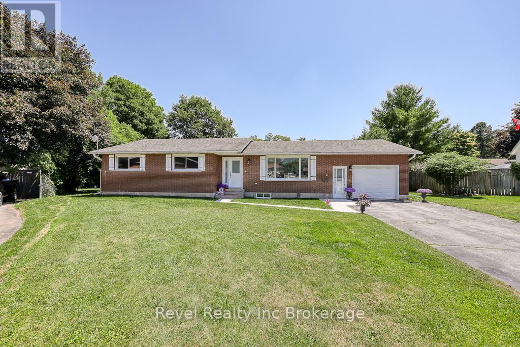 2 RICHARDS COURT, Tillsonburg