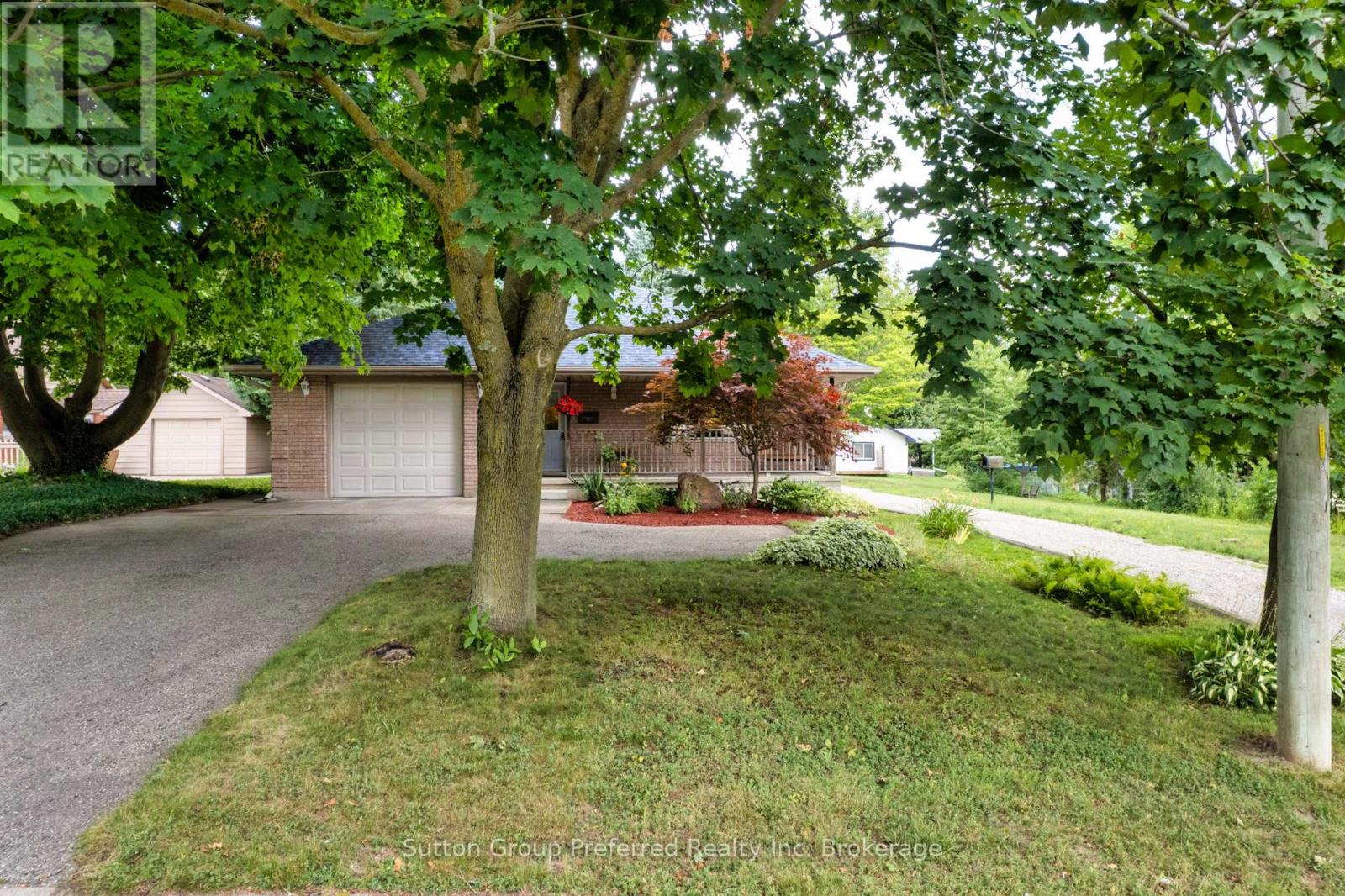 227 BOWER HILL ROAD, Woodstock (Woodstock - South)