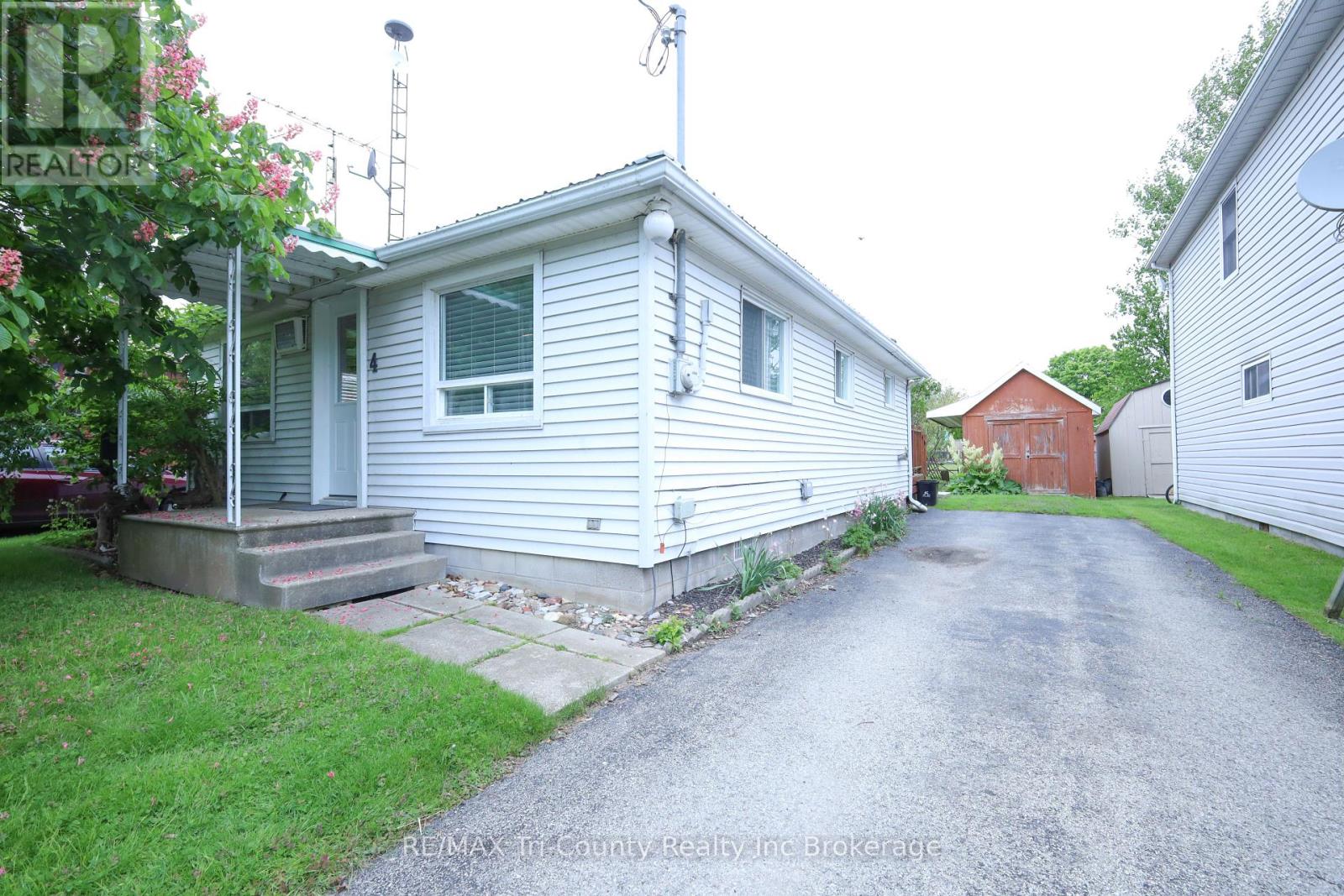 4 PALIN STREET, Norfolk (Long Point)