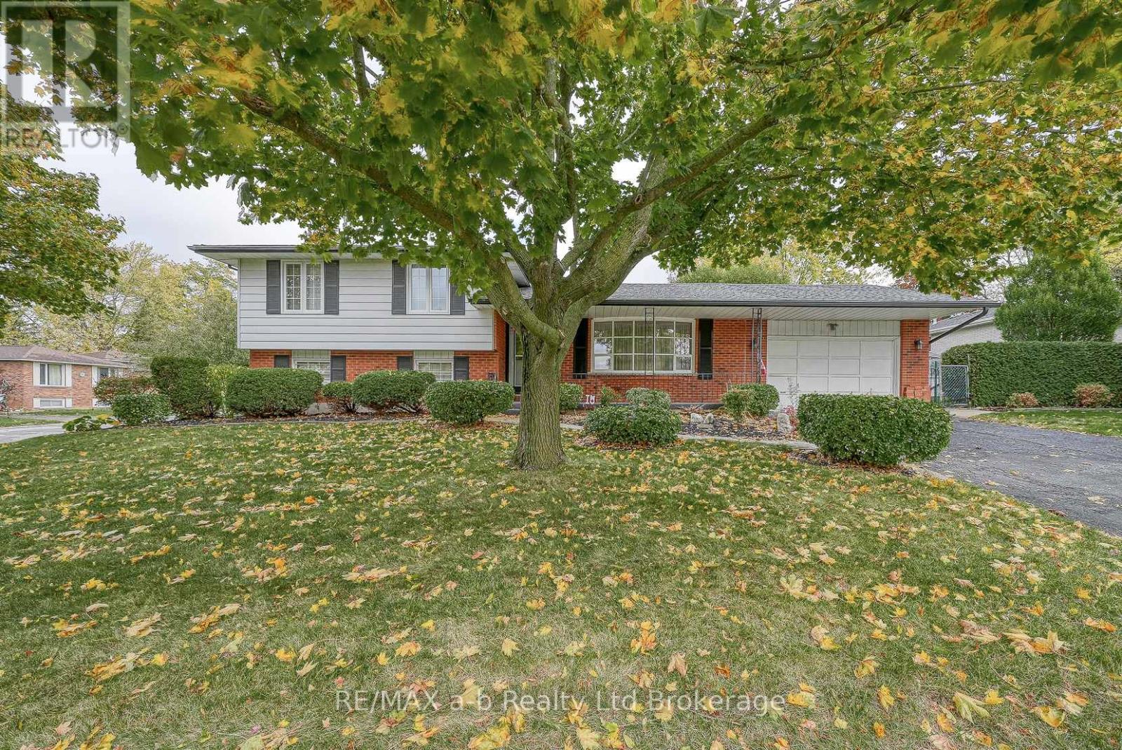1 GOLDEN PLACE, Ingersoll (Ingersoll - South)