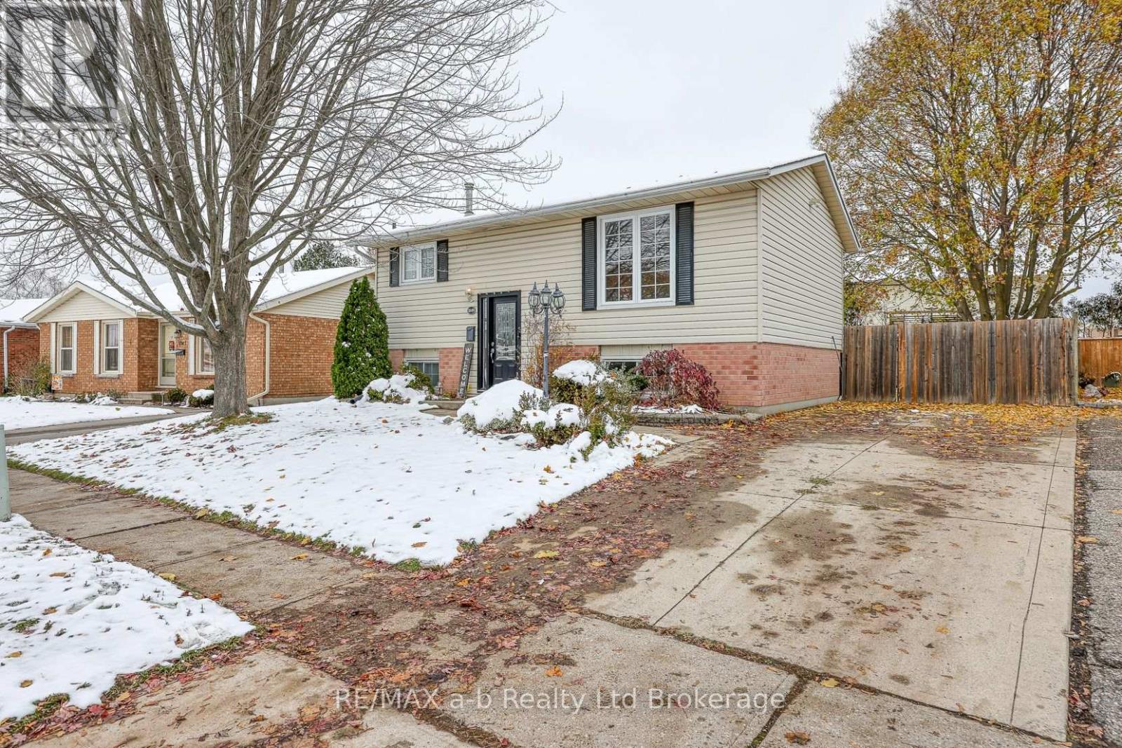 1049 CREE AVENUE, Woodstock (Woodstock - North)