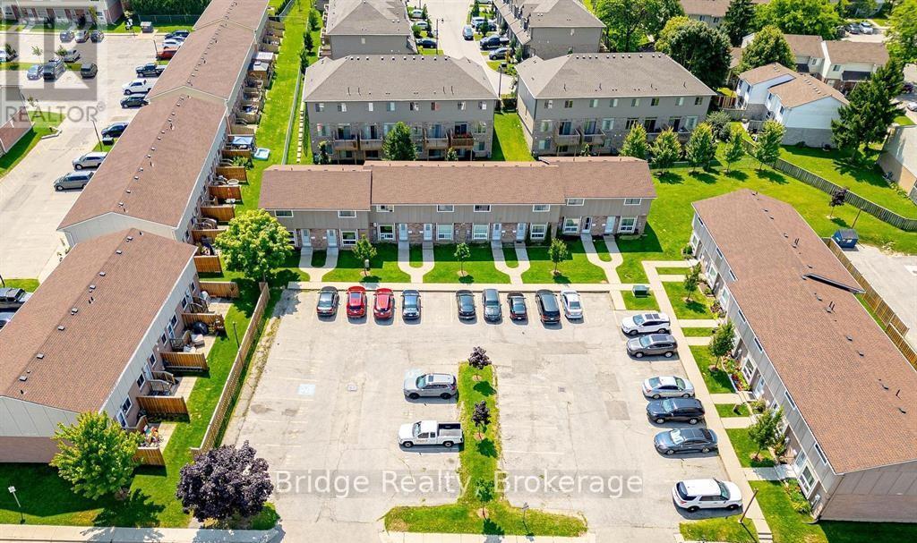 6 - 370 SPRINGBANK AVENUE, Woodstock (Woodstock - North)