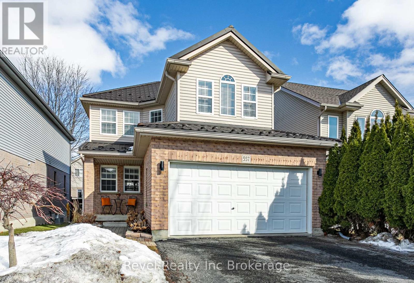 557 SALES DRIVE, Woodstock (Woodstock - South)