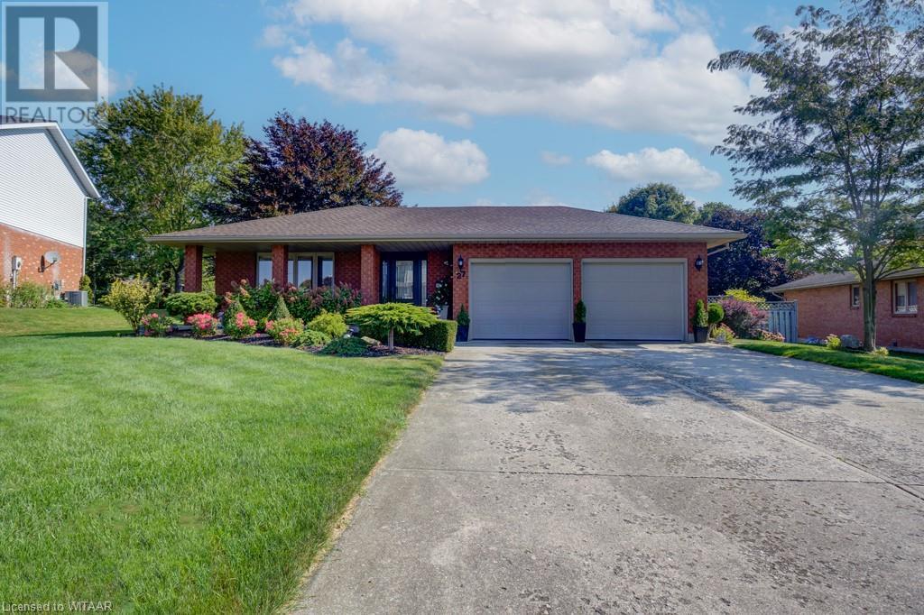 27 THOMAS Avenue, Tillsonburg